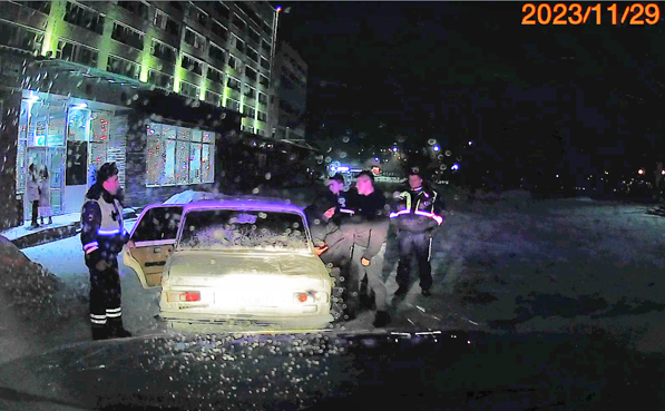 Воркутинские инспекторы за один день задержали 2 подростков за рулем.