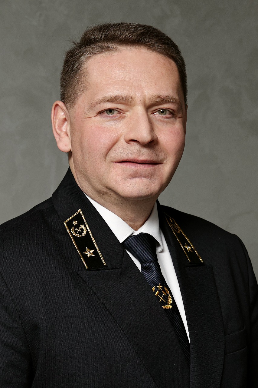 Шутов Владислав Иосифович.