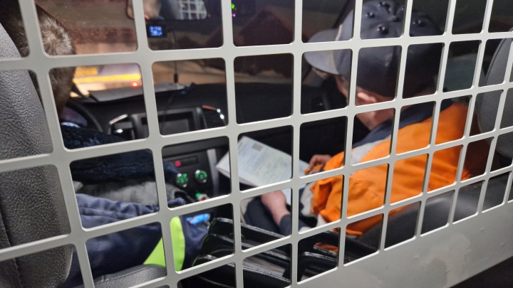 Госавтоинспекторы г. Воркуты проводят профилактическую работу с водителями пассажирского транспорта.